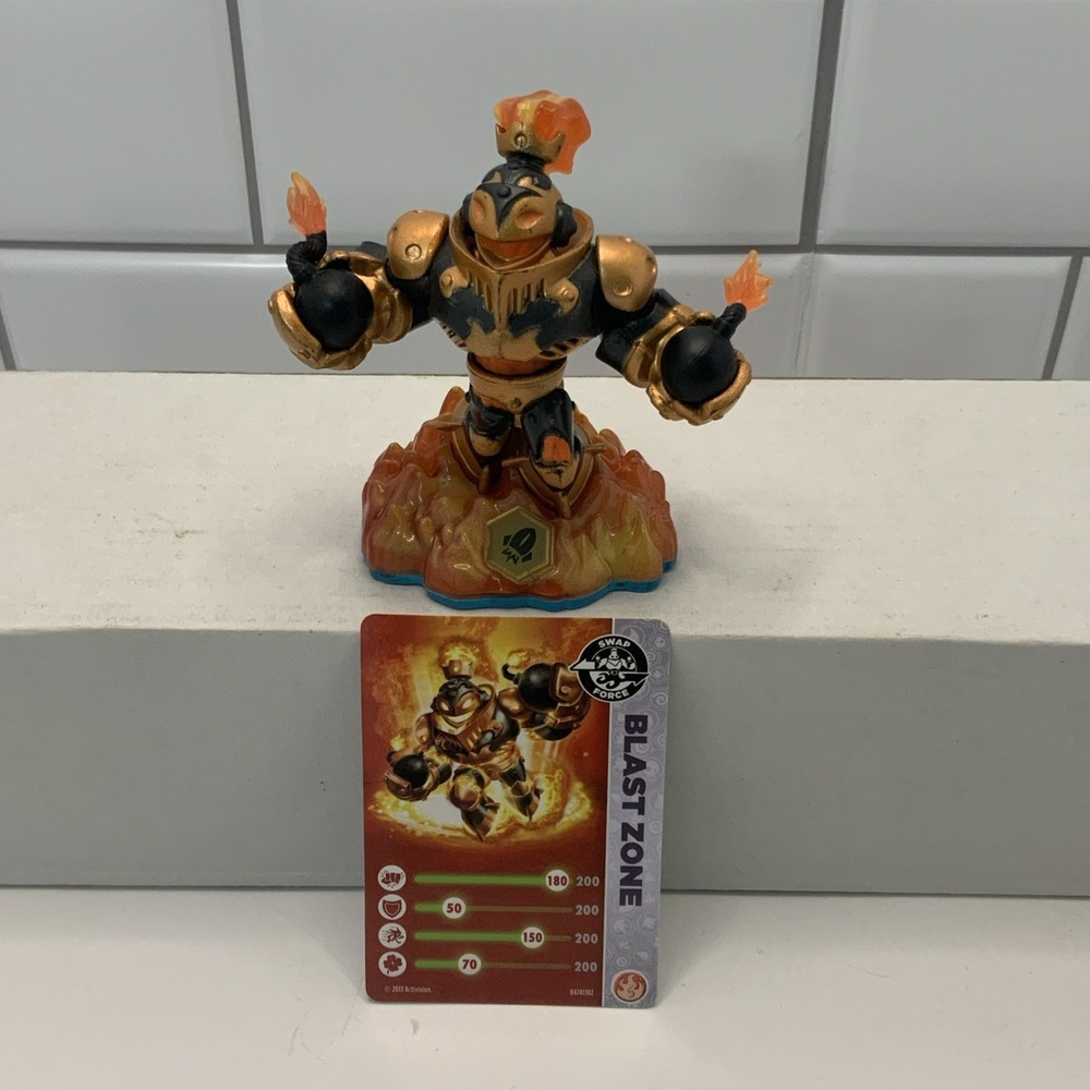 Skylanders Swap Force Blast Zone Fire Element Figure with Trading Card S2138A